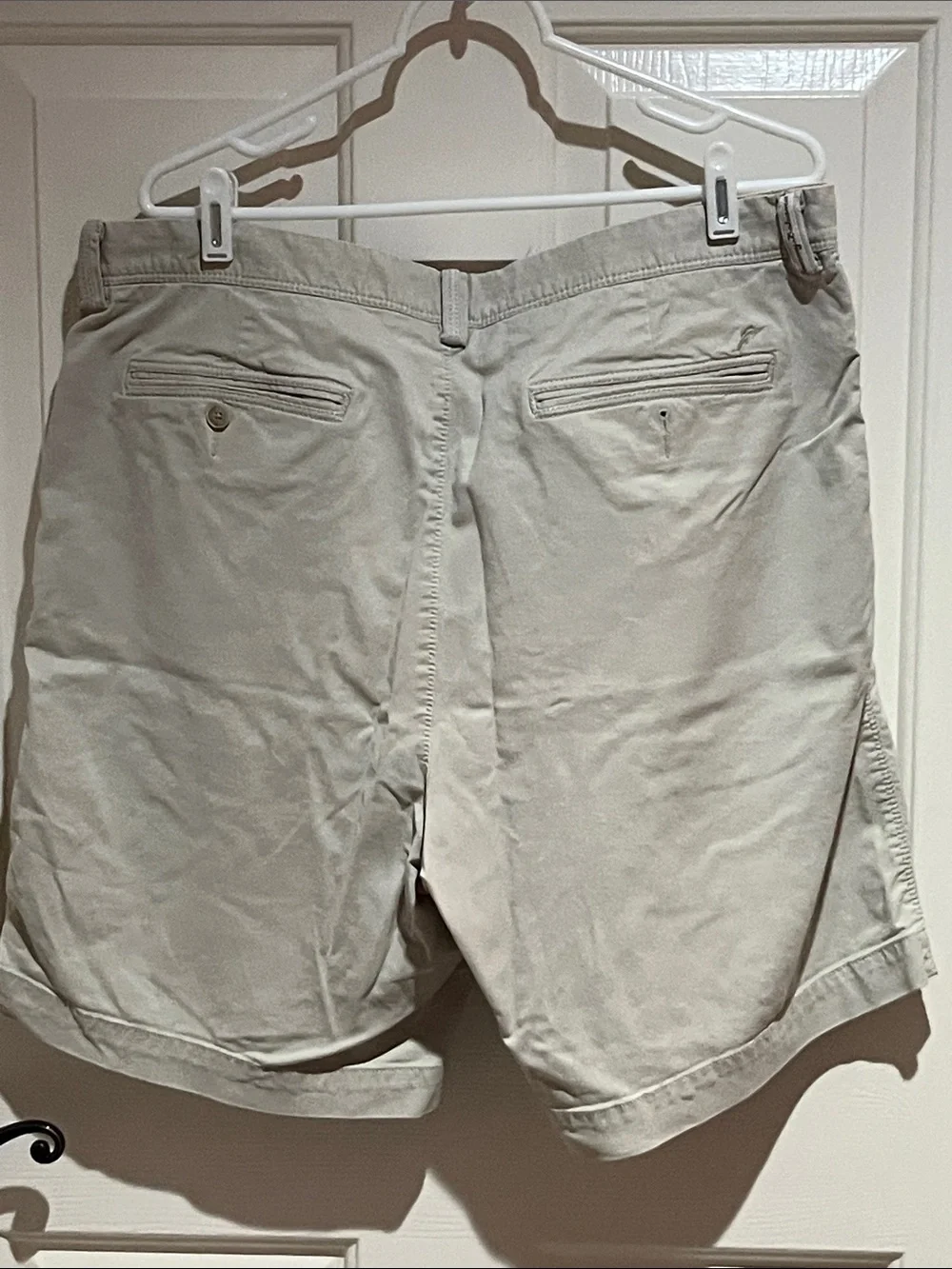 Tommy Bahama Men's Khaki Flat-Front MC Cotton Shorts